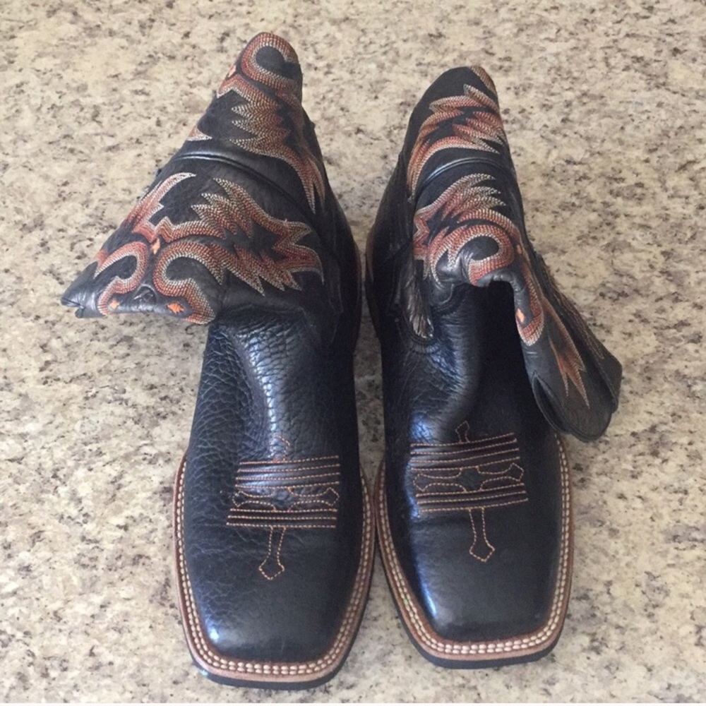 Nwot men’s ariat boot